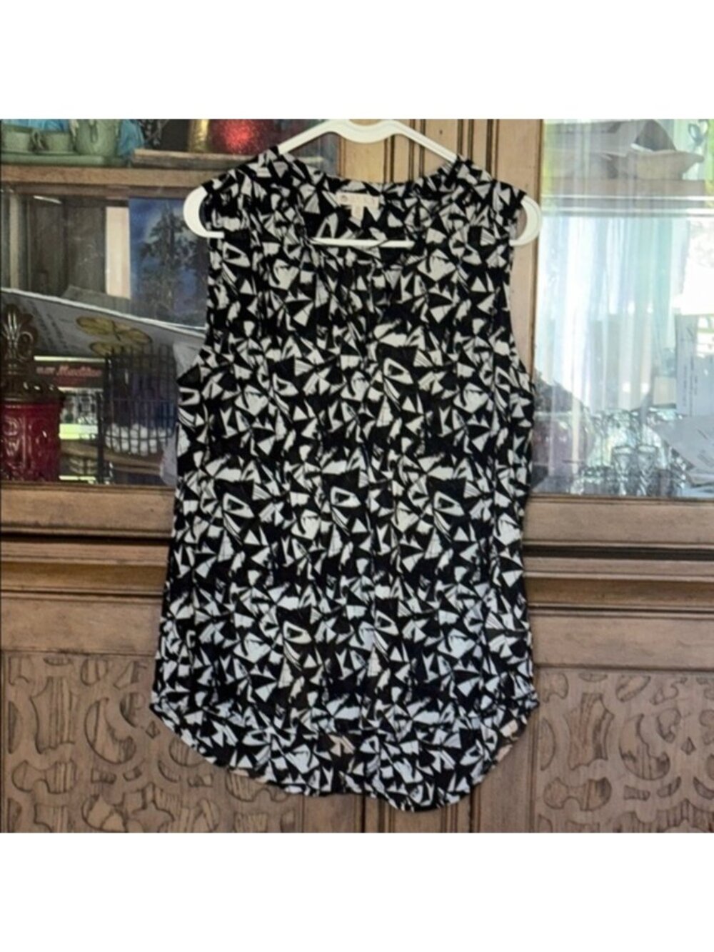 Black and White Sleeveless Top